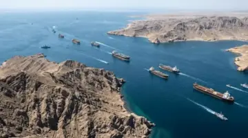 من الغذاء للطيران.. كيف يؤثر إغلاق مضيق هرمز على العالم؟